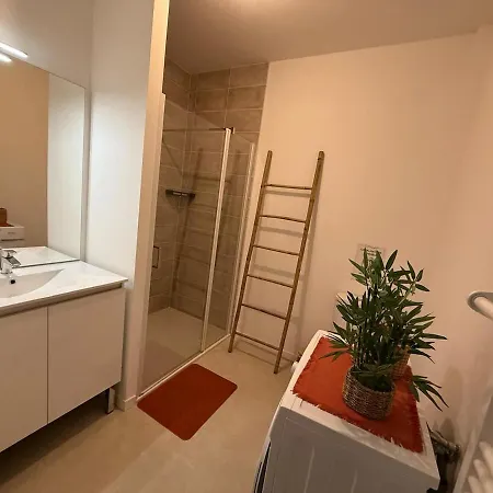 L'hibiscus Avec Piscine Entre Et Foret Apartamento